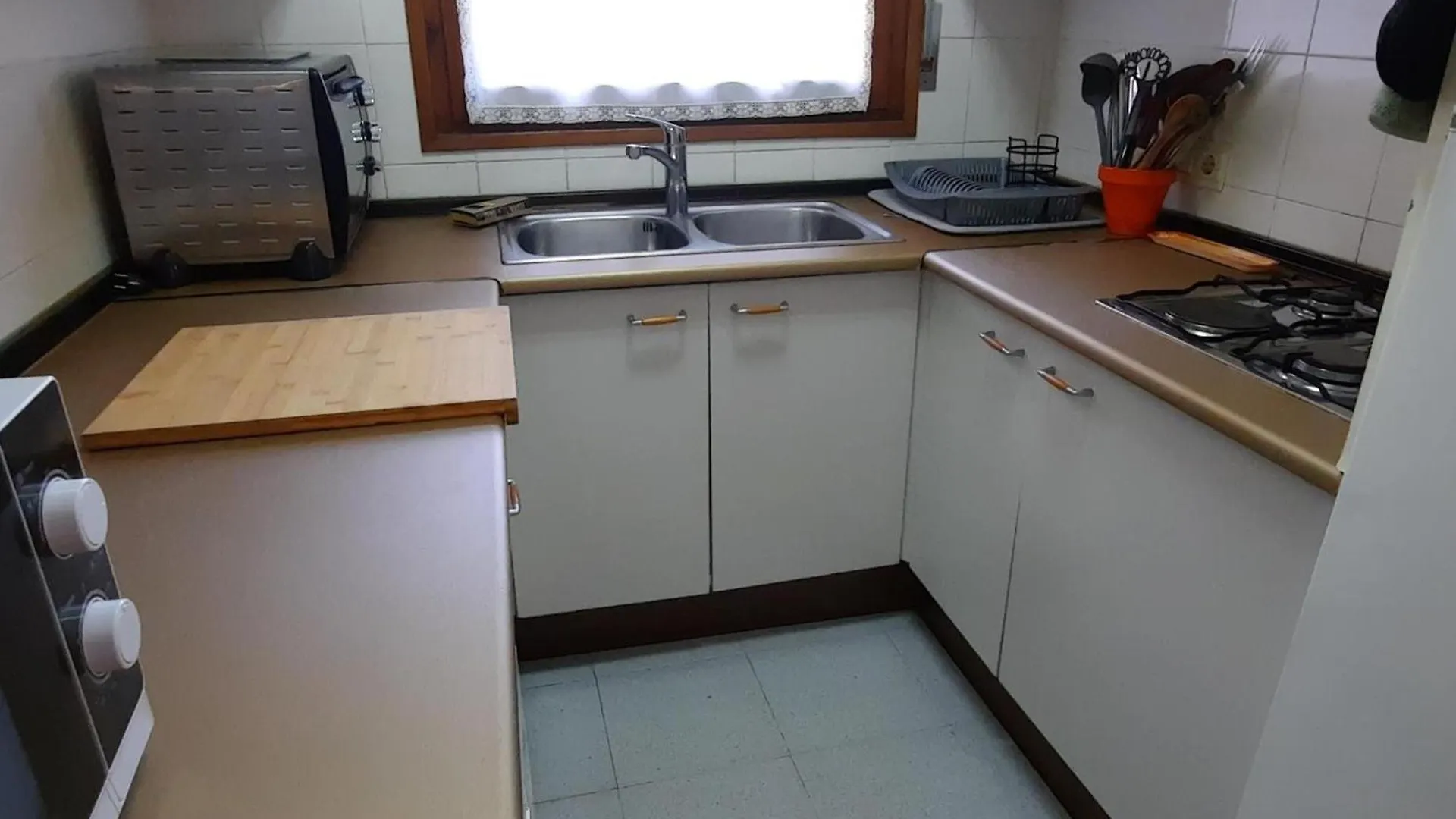 Apartamento En Llanca Con Terraza, Bbq Y Cerca De Playas Y Actividades - Es-170-25 Spain