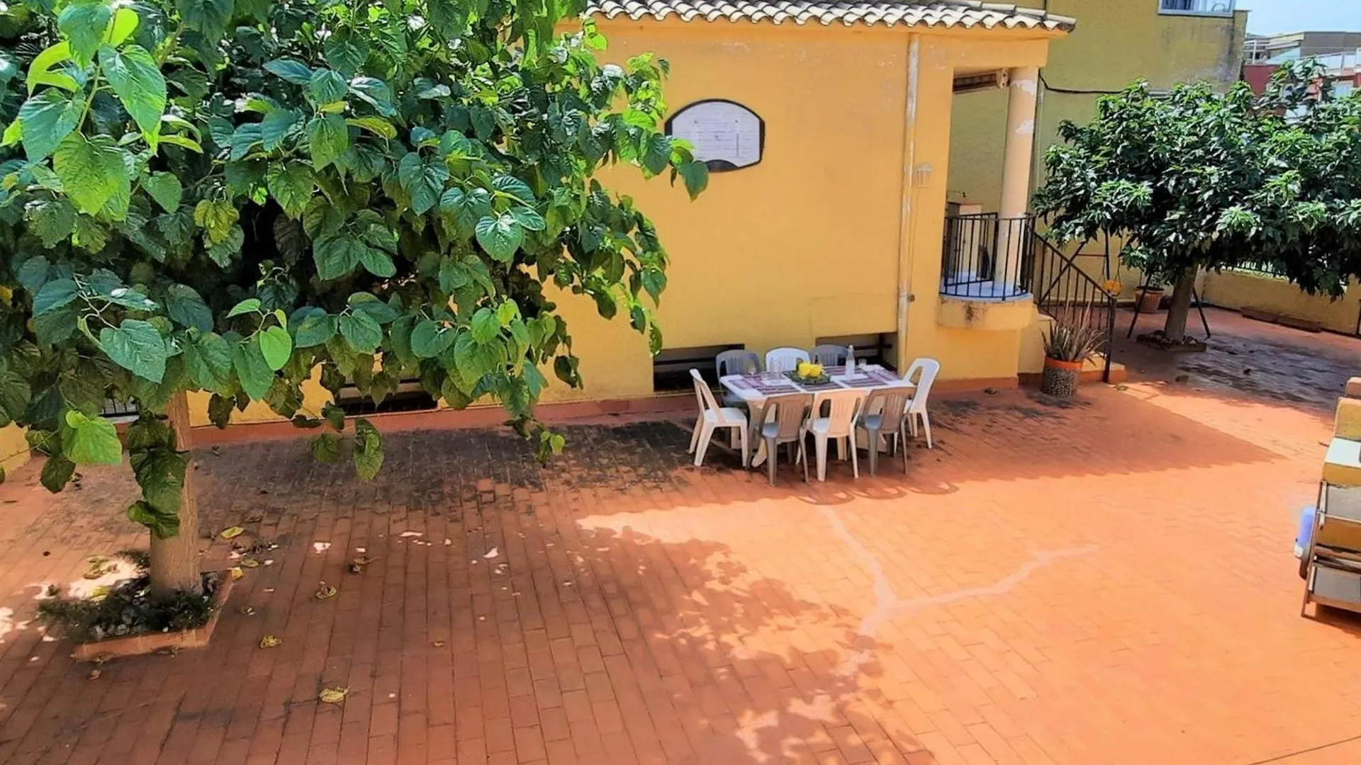 Apartamento En Llanca Con Terraza, Bbq Y Cerca De Playas Y Actividades - Es-170-25